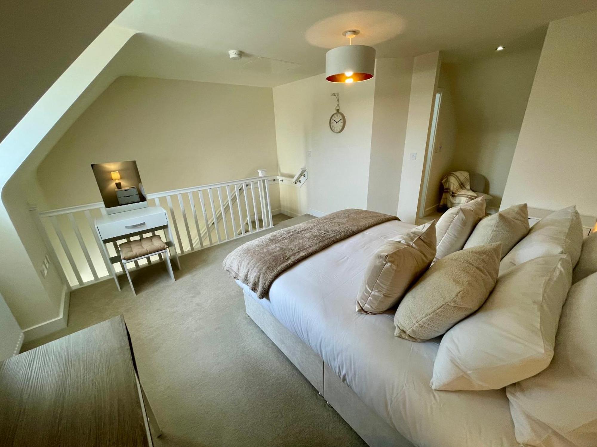 3-Bedroom Luxury Stay With Free Parking Market Harborough Extérieur photo