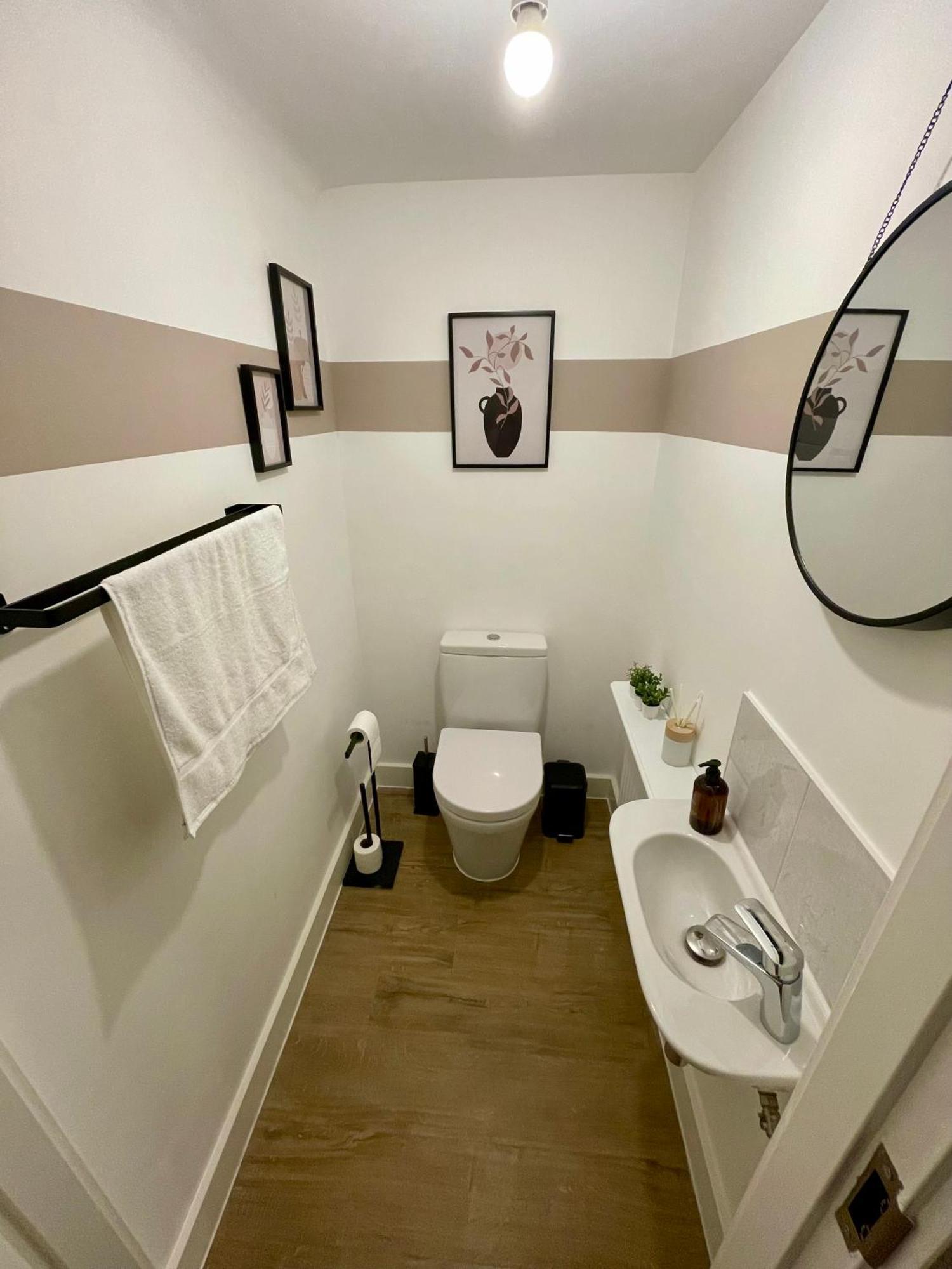 3-Bedroom Luxury Stay With Free Parking Market Harborough Extérieur photo