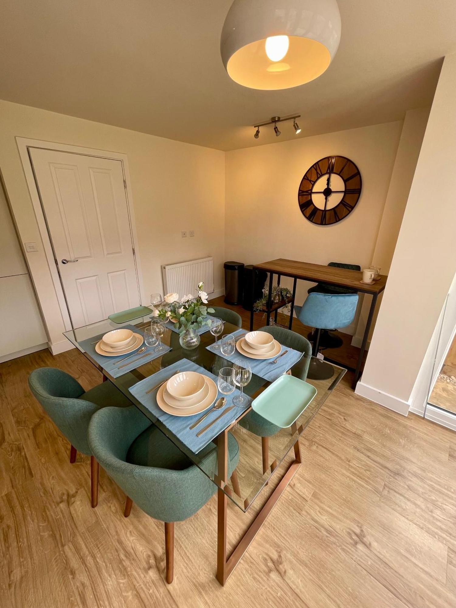 3-Bedroom Luxury Stay With Free Parking Market Harborough Extérieur photo